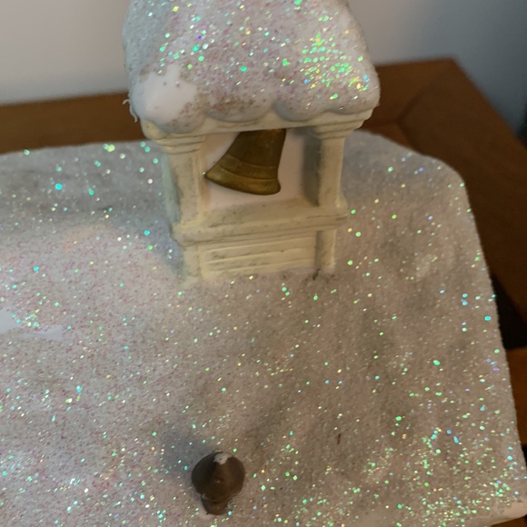 Vintage 2004 Bedford Falls It’s a Wonderful Life Light-Up Church - Picture 6 of 9